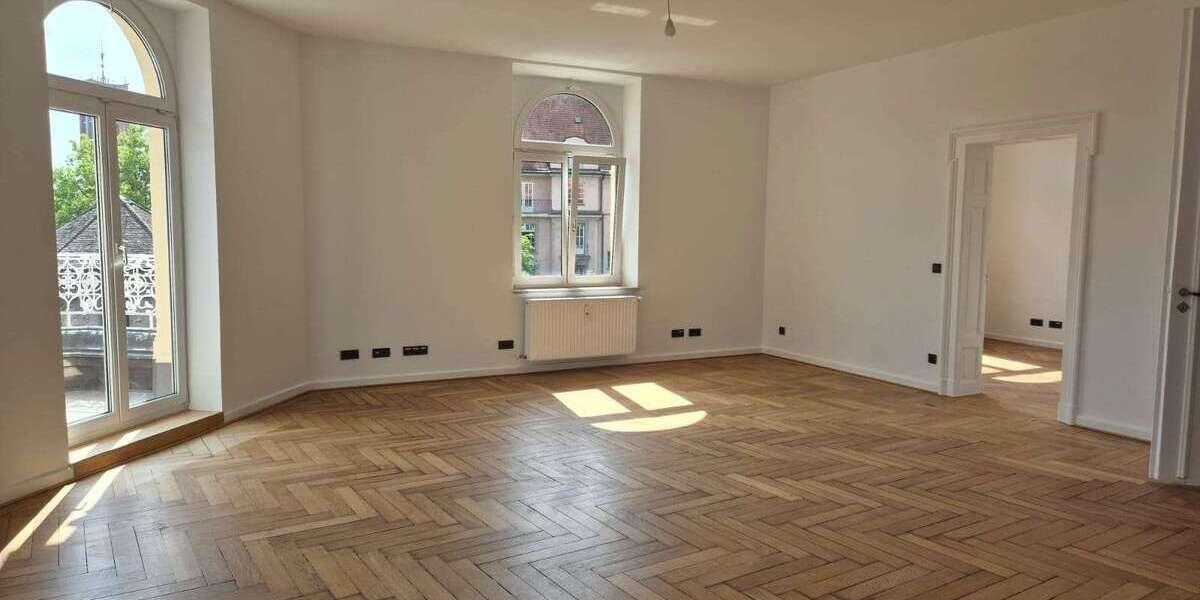 Etagenwohnung München Altstadt-Lehel - 2 Zimmer, 92 m&sup2;, 2.950&euro; | Angebot:26857745