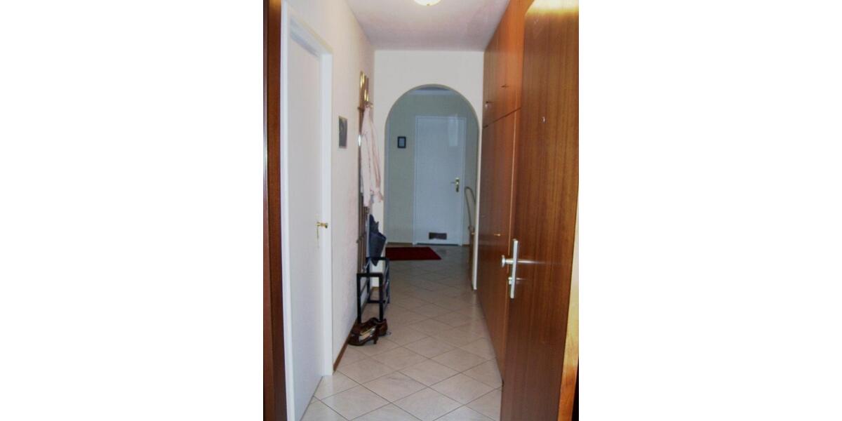 Hochparterre Holzkirchen - 3.5 Zimmer, 84 m&sup2;, 1.300&euro; | Angebot:25782830