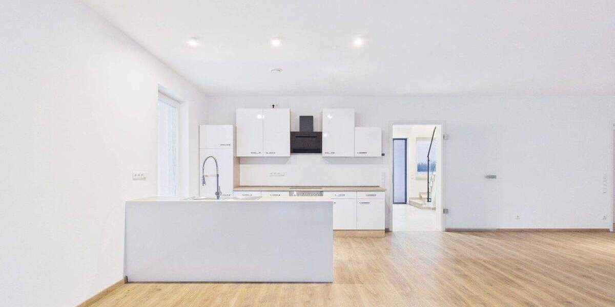 Doppelhaushälfte Moosinning Eichenried - 8 Zimmer, 315 m&sup2;, 4.200&euro; | Angebot:25708230