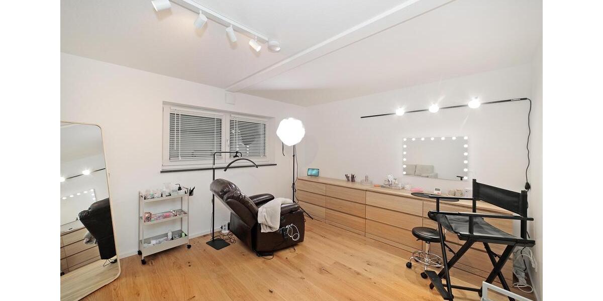 Reihenhaus München Allach-Untermenzing - 5 Zimmer, 144 m&sup2;, 3.400&euro; | Angebot:25217195