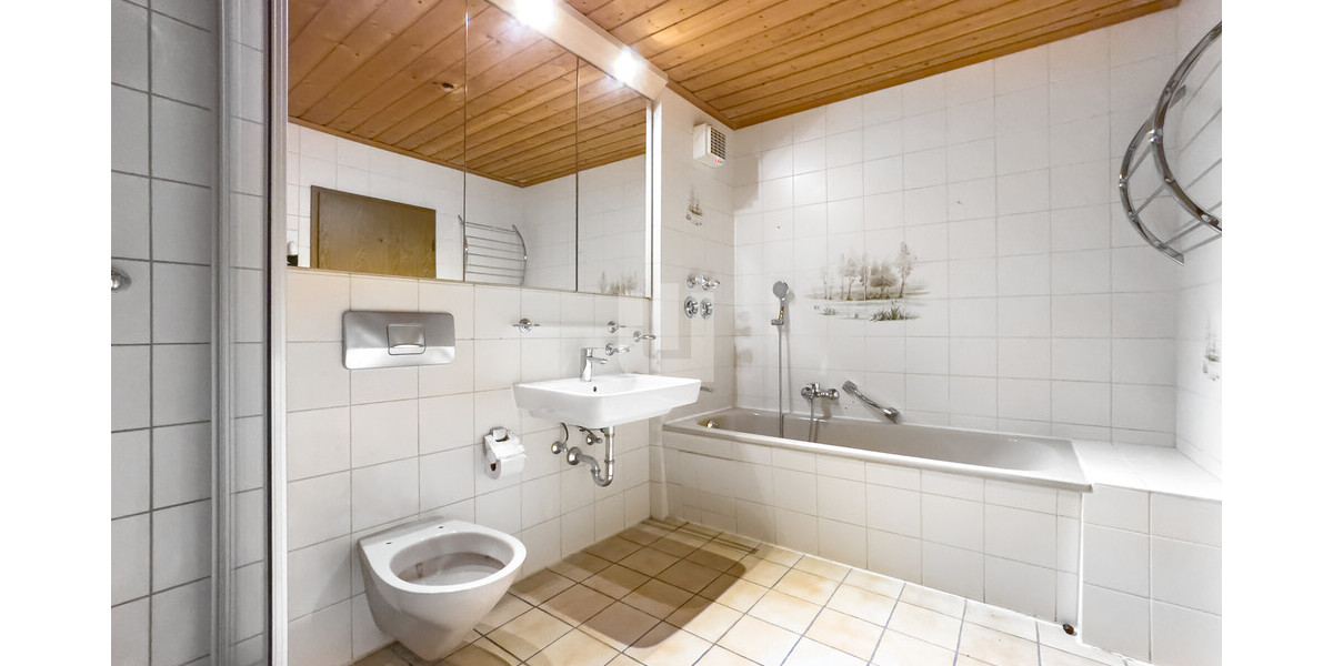 WINDISCH IMMOBILIEN – Gewerbeimmobilie mit vier Büros und einer Wohnung - ideal für den Mittelstand - Gewerbeobjekt Oberschleissheim | Angebot:22150182