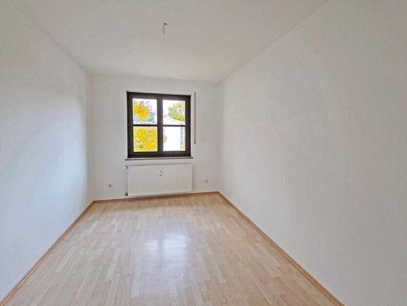 Großzügige 3-Zimmerwohnung mit 2 Bädern und terassenähnlichem Balkon.... 3 zimmer