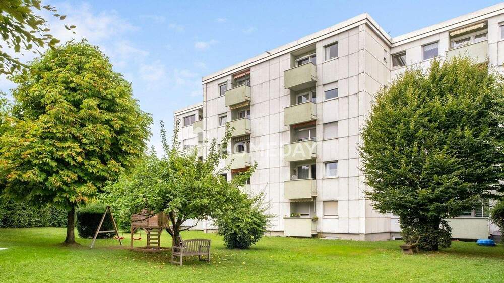 4-Zimmer-Wohnung mit sonniger Loggia auf Erbpachtgrund - ruhig, gepflegt und gut geschnitten 4 zimmer