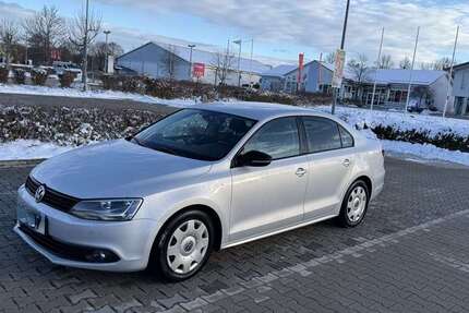 VW Jetta 171.000 km 84.999 € Taufkirchen 82024