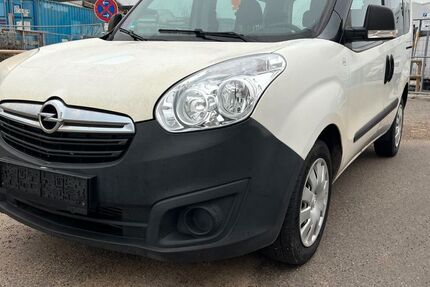 Opel Combo 242.610 km 4.403 &euro; München 80935