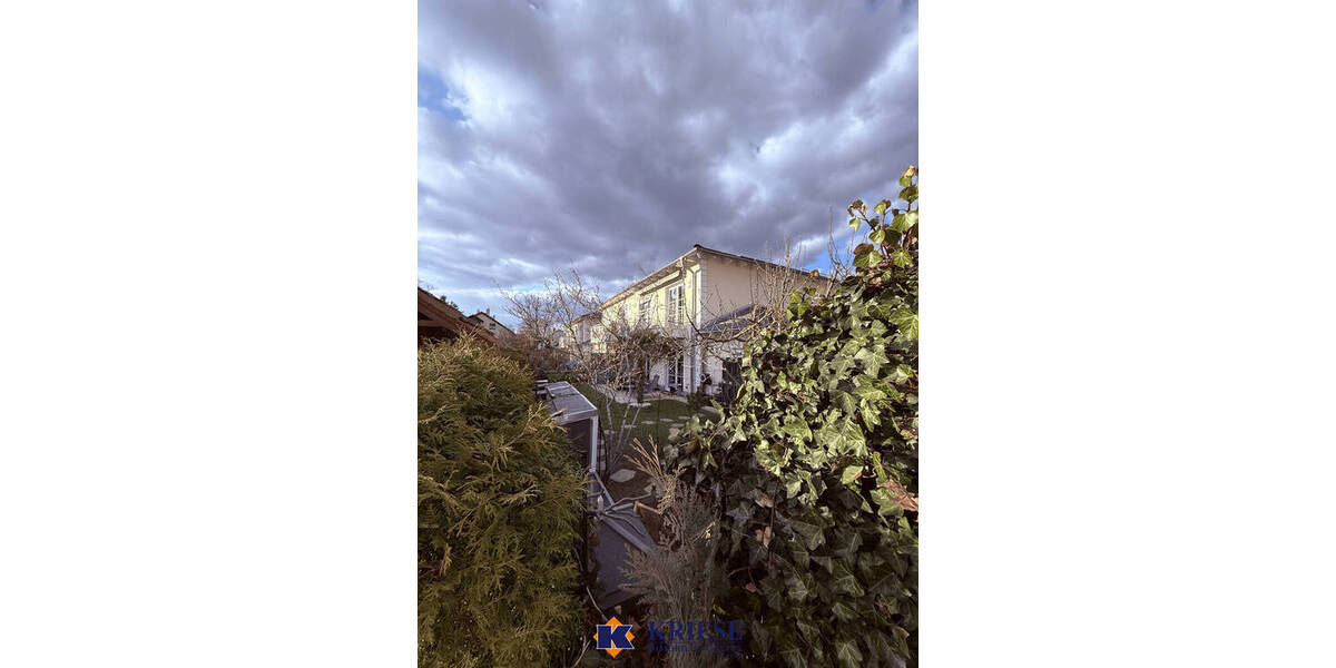 Doppelhaushälfte Germering Unterpfaffenhofen - 4 Zimmer, 132 m&sup2;, 2.600&euro; | Angebot:26029971