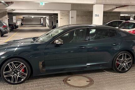 Kia Stinger 37.580 km 38.000 &euro; München 81539