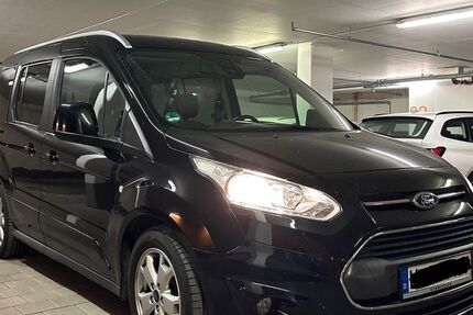 Ford Tourneo Connect 60.700 km 13.000 € München 81379