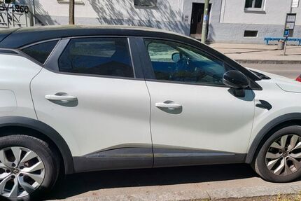 Renault Captur 67.500 km 13.700 &euro; München 80995