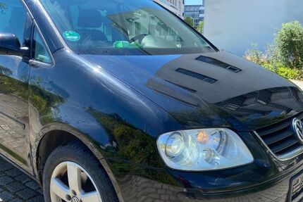 VW Touran 182.000 km 1.600 &euro; München 81541