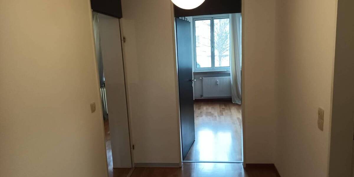 Etagenwohnung München Bogenhausen - 3 Zimmer, 105 m&sup2;, 2.010&euro; | Angebot:26286512