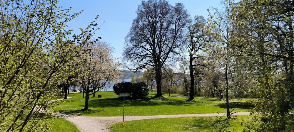 * ALTBAU-JUWEL in SEENÄHE * 4-Zimmer-Dachgeschoss-Wohnung * Balkon und Gartennutzung * Stellplatz * - Dachgeschoßwohnung Starnberg | Angebot:26992364