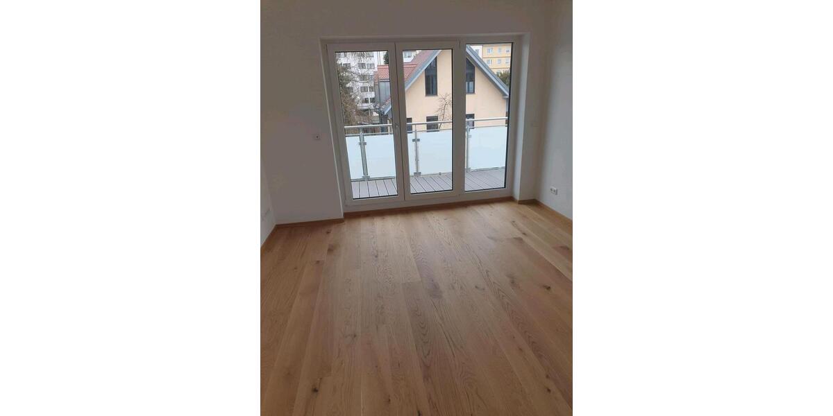 Einfamilienhaus München Am Riesenfeld - 2.5 Zimmer, 140 m&sup2;, 2.700&euro; | Angebot:25632244