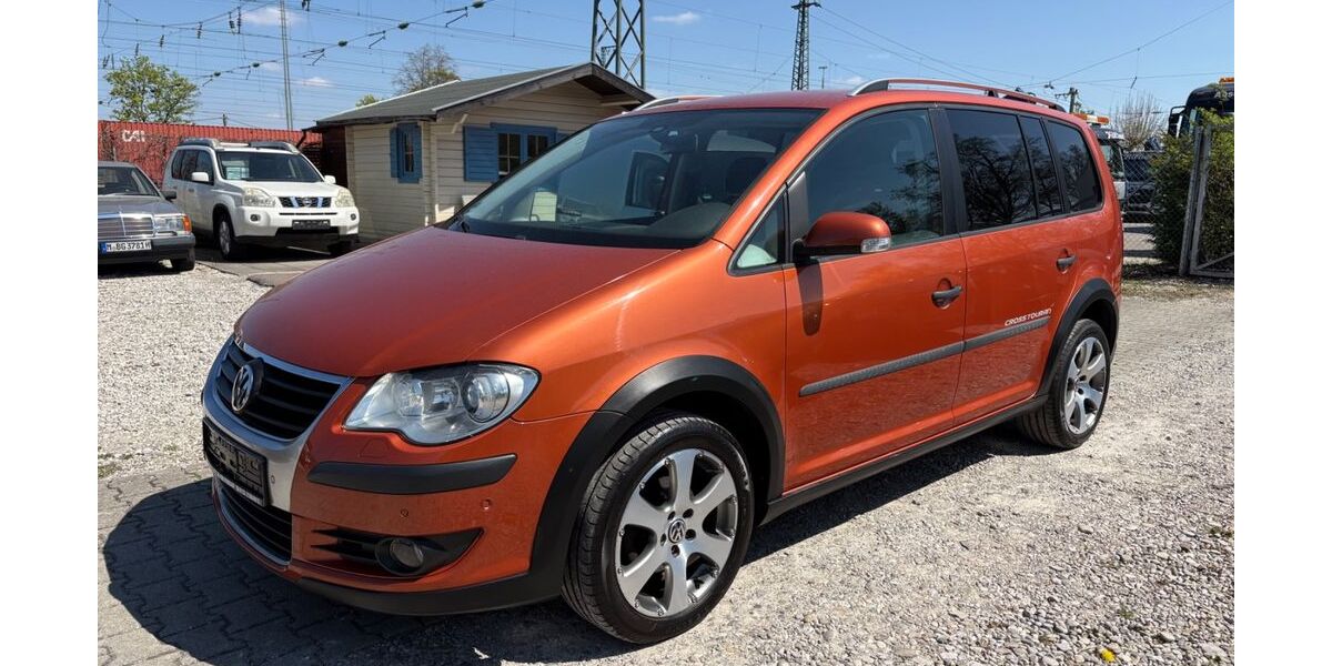 VW Touran 167.000 km 5.790 &euro; München 81825