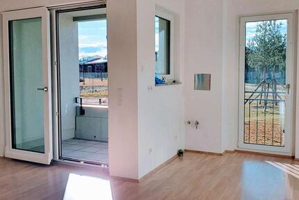 Katip | neuwertige Erdgeschosswohnung mit ca. 48 m2 in Neuaubing *mit Balkon und TG-Stellplatz 2 zimmer