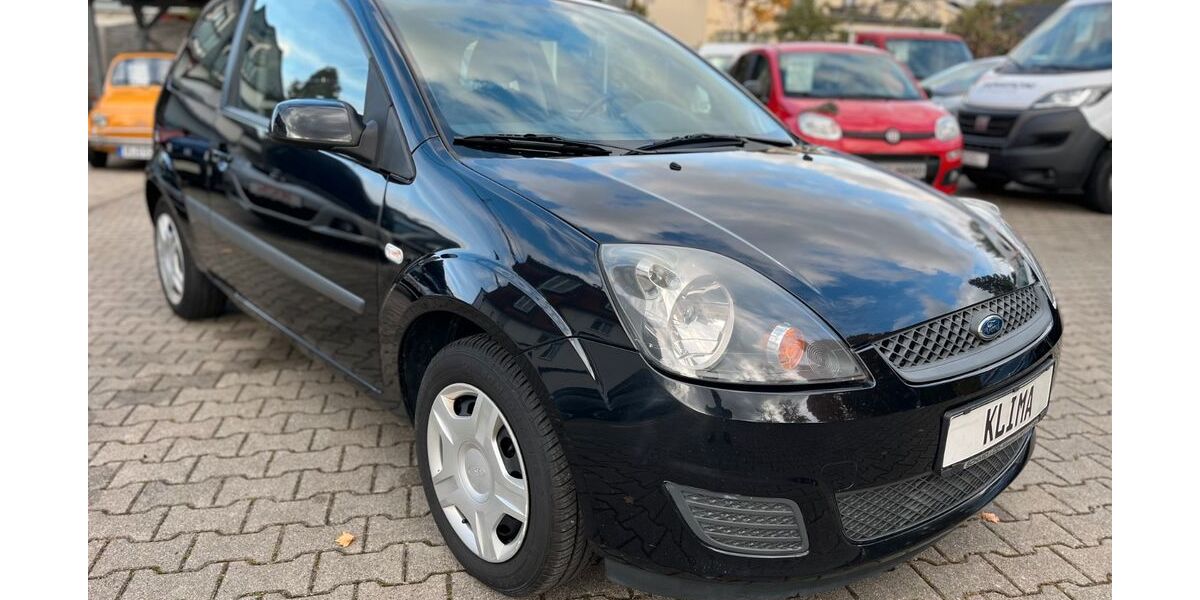 Ford Fiesta 100.000 km 2.990 &euro; München 81825