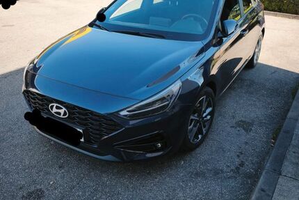 Hyundai i30 12.500 km 17.300 &euro; München 81737