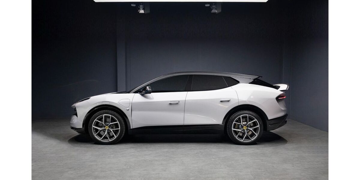 Lotus Eletre 15.600 km 75.000 &euro; Stockdorf 82131