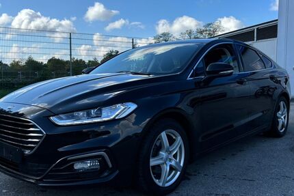 Ford Mondeo 168.743 km 9.999 € München 81737