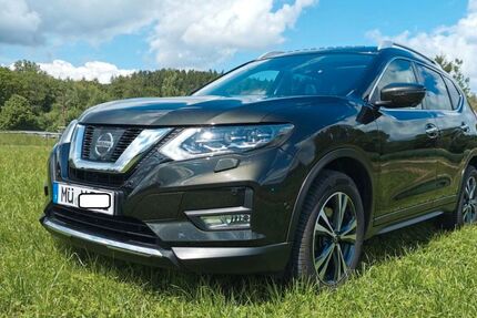 Nissan X-Trail 97.500 km 14.000 € München 80689