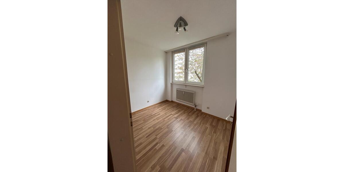 Etagenwohnung Unterföhring - 2 Zimmer, 45 m&sup2;, 1.100&euro; | Angebot:25572099