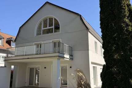 Haus München Aubing-Lochhausen-Langwied - 6 Zimmer, 242 m&sup2;, 4.500&euro; | Angebot:26542816
