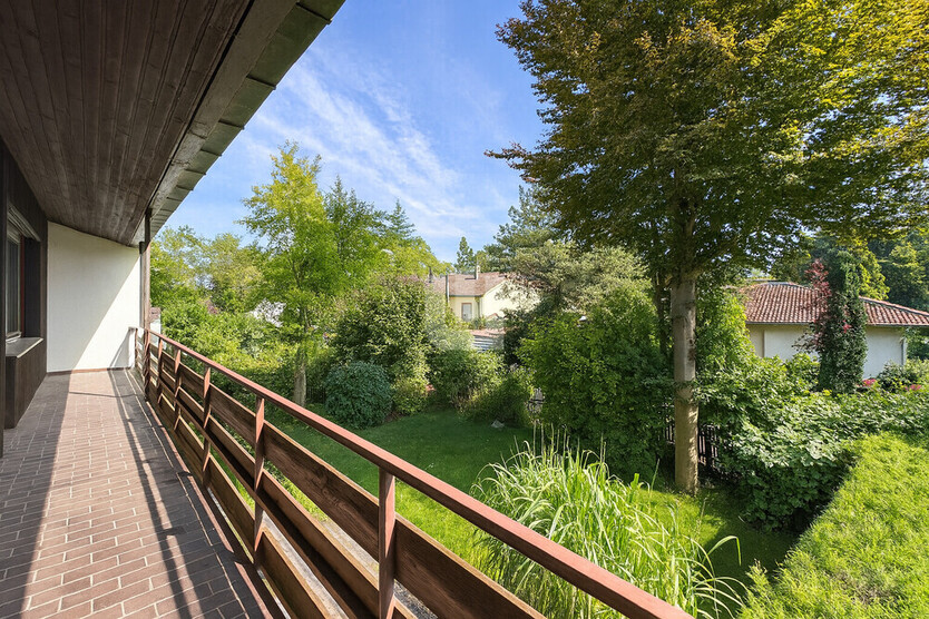 WINDISCH ImmobilieN - große Doppelhaushälfte mit gepflegtem Garten in ruhiger Lage von Gröbenzell
