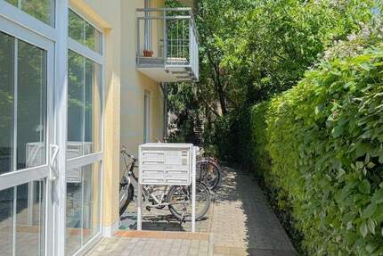 großflächige 4-Zimmer-Gartenwohnung in ruhiger und idyllischer Lage in Aubing mit Stellplatz 4 zimmer