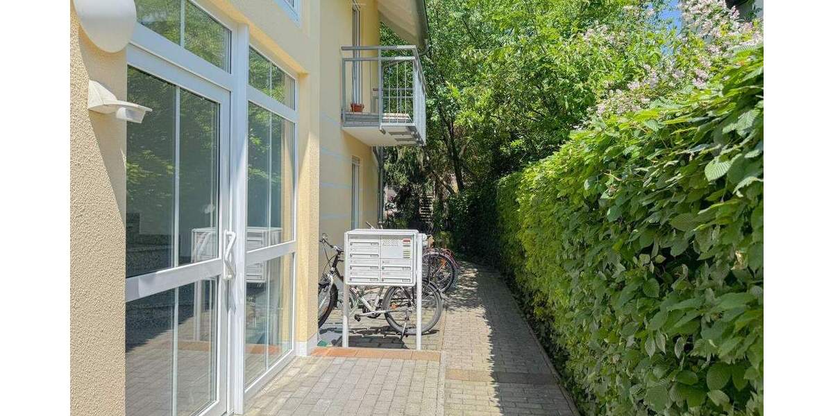 großflächige 4-Zimmer-Gartenwohnung in ruhiger und idyllischer Lage in Aubing mit Stellplatz 4 zimmer