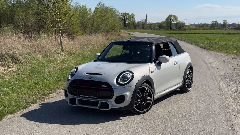Mini John Cooper Works Cabrio 56.851 km 25.999 &euro; Berg 82335
