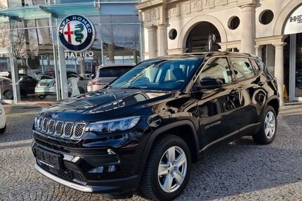 Jeep Compass 7.600 km 26.990 &euro; München 81827