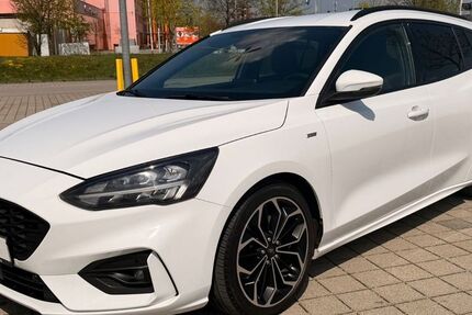 Ford Focus 199.500 km 9.900 &euro; München 81243