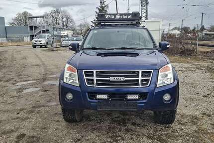 Isuzu D-Max 198.000 km 6.900 &euro; München 81829
