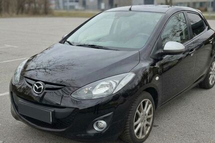 Mazda 2 109.000 km 6.900 &euro; München 81377