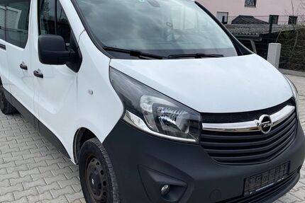 Opel Vivaro 295.000 km 7.490 &euro; München 81243