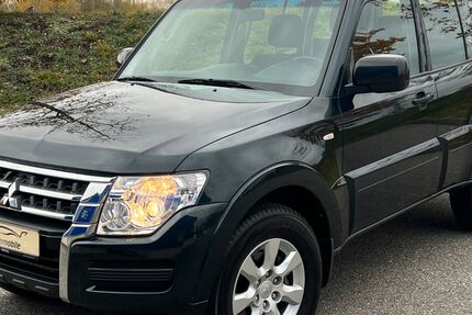 Mitsubishi Pajero 34.234 km 35.990 &euro; München 81243