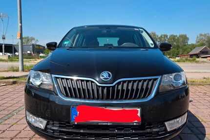 Skoda Rapid 98.000 km 10.199 &euro; Hallbergmoos 85399