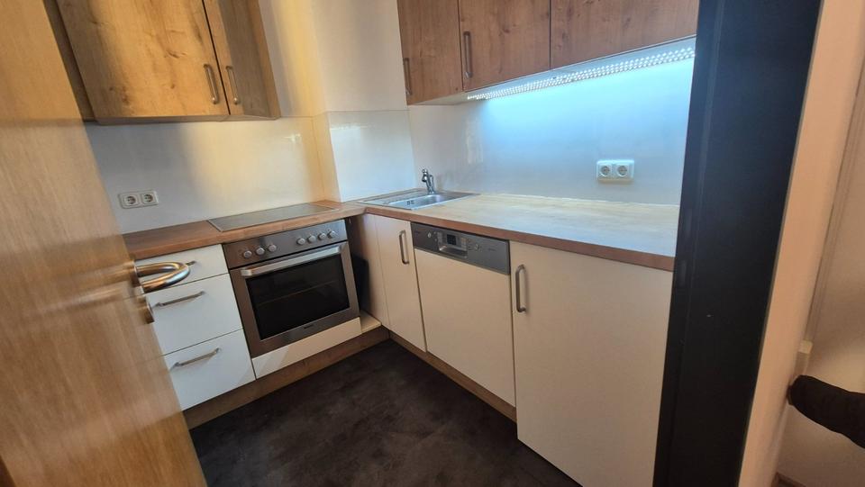 Herrliche Dachwohnung in MUC-Feldmoching von Privat zu verkaufen 1 zimmer