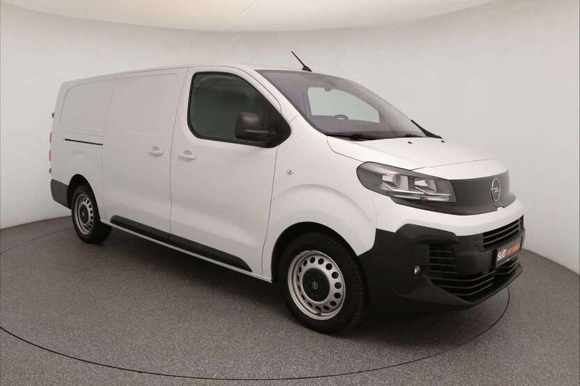 Opel Vivaro 42.683 km 25.440 € Garching 85748