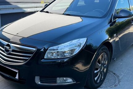 Opel Insignia 248.000 km 1.980 &euro; München 81829
