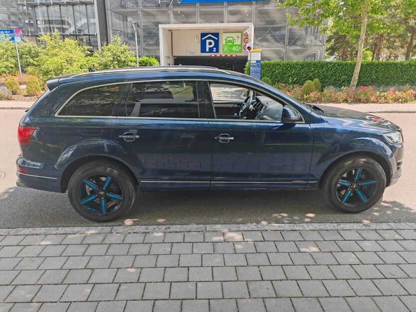 Q7