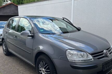 VW Golf 180.000 km 2.300 &euro; Gröbenzell 82194