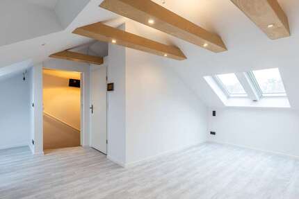 Haus zum Mieten in Haar 2.820 € 135 m² 5 zimmer