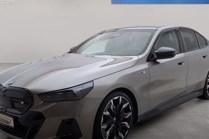 BMW i5 15.036 km 77.110 € München 80939