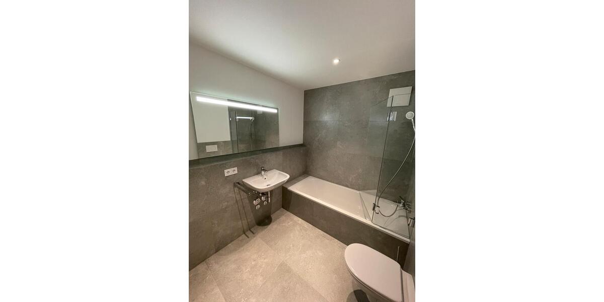 3 Zimmer Whg im 1.OG, ca. 73 qm Balkon & TG-Stellplatz 3 zimmer