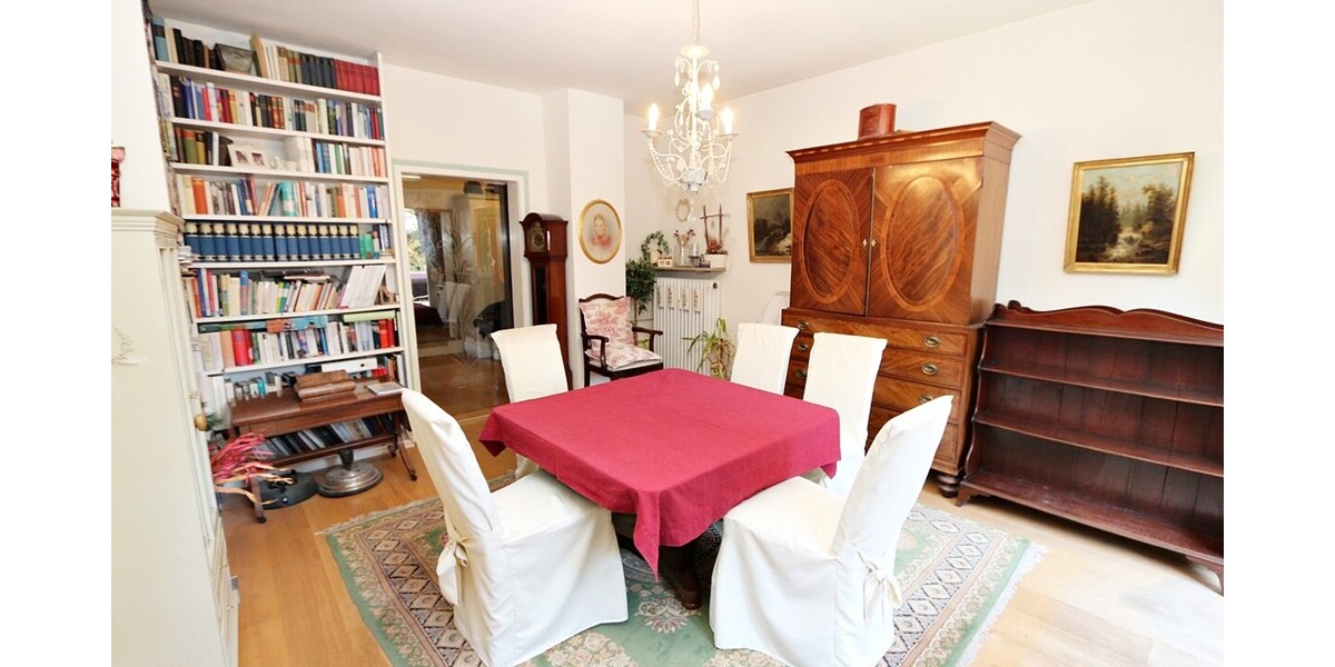 !! RARITÄT am SEE !! idyllisches JUWEL * 4-Zimmer-Dachgeschosstraum * Balkon und Gartennutzung * - Dachgeschoßwohnung Starnberg | Angebot:26838455
