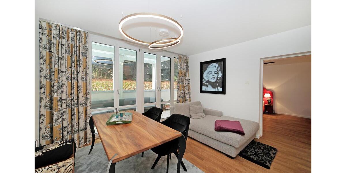 Traumlage direkt am Englischen Garten: Gehobene, lichtdurchflutete 3-Zimmer-Wohnung im Split-Level! zimmer