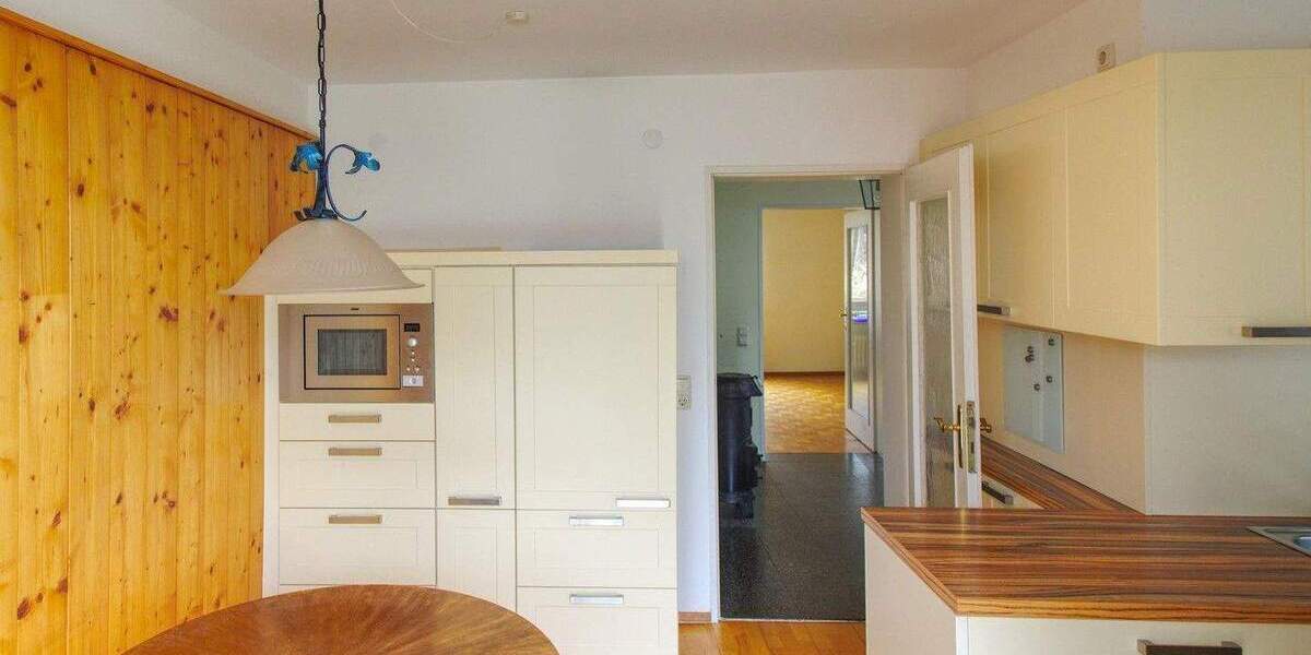 Provisionsfrei - Doppelhaushälfte mit traumhaftem Garten in absolut ruhiger Lage in Großhadern 3 zimmer