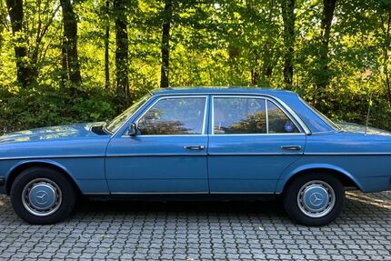 Mercedes-Benz 200 65.000 km 12.950 &euro; Eichenau 82223