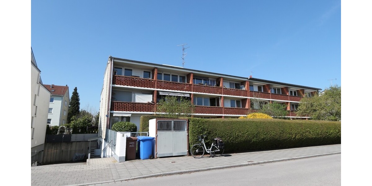 * im Dornröschenschlaf * 2-Zimmer-Wohnung * 2 sonnige Balkone * 1 Stellplatz * renovierungsbedürftig - Etagenwohnung Germering | Angebot:26287723